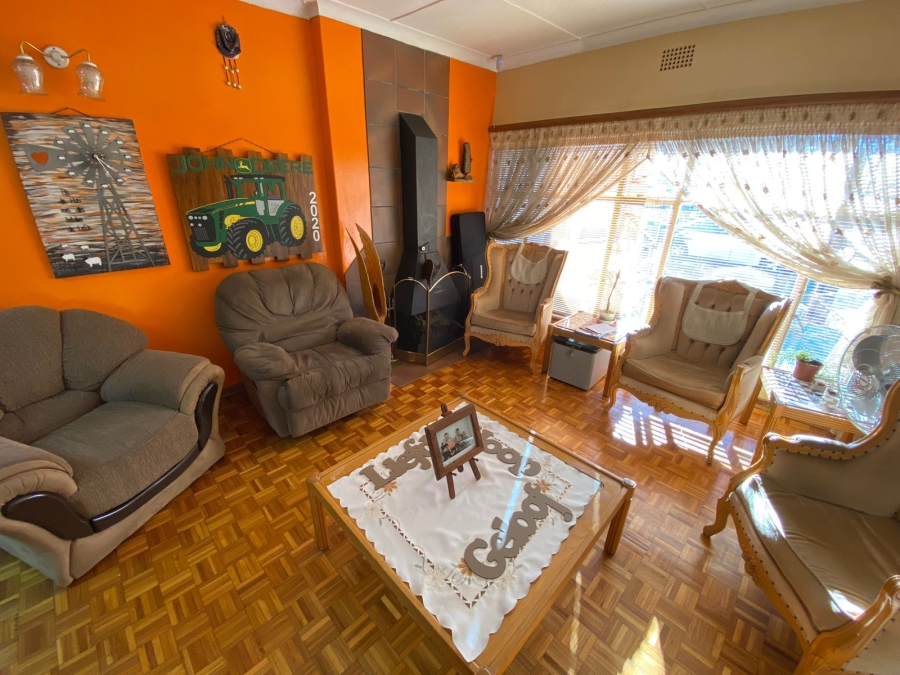 8 Bedroom Property for Sale in Baillie Park North West